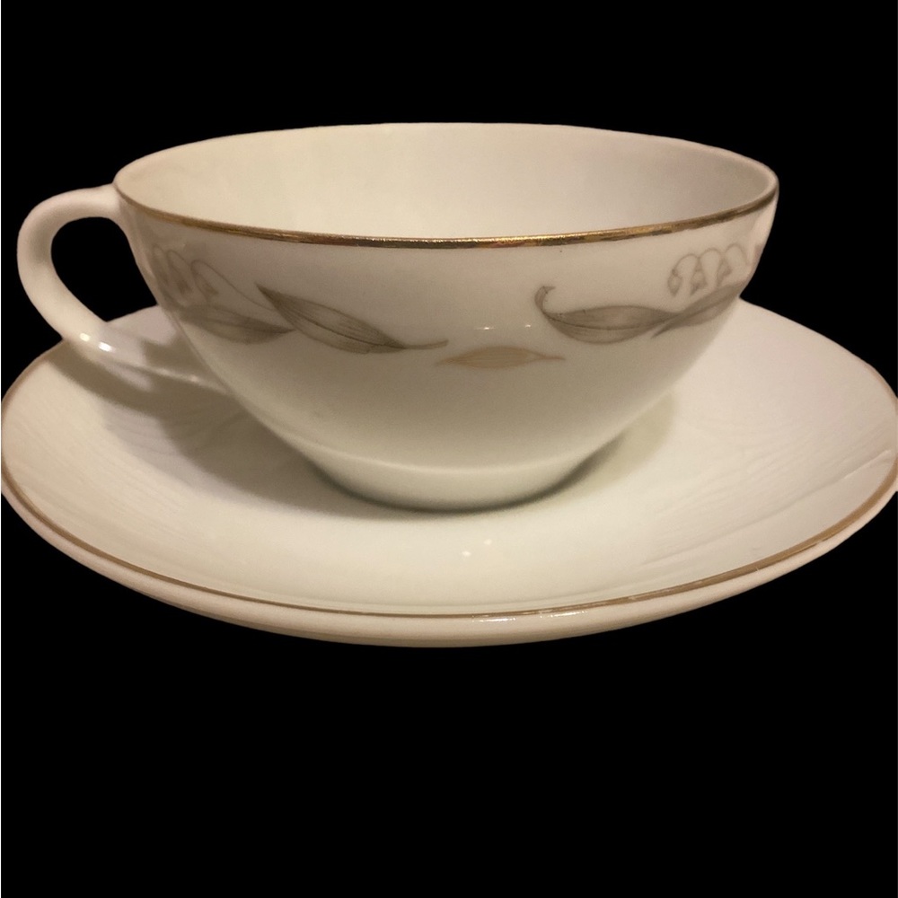 Set of 6 Vintage Kaysons Golden Fantasy tea cups and saucers